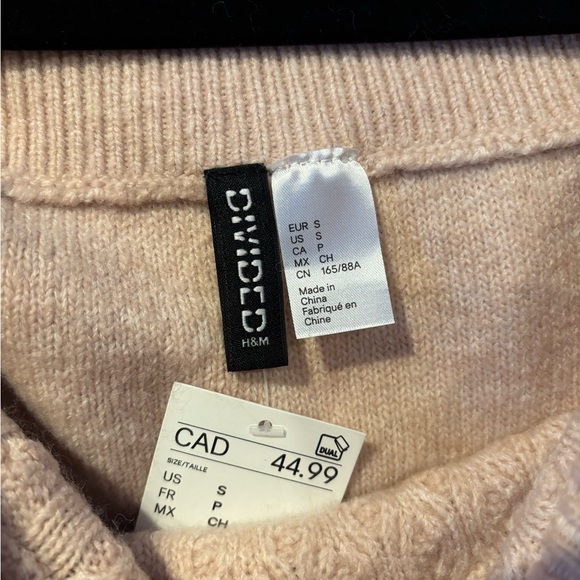 H&M OFF-THE-SHOULDER SWEATER - Picture 7 of 8